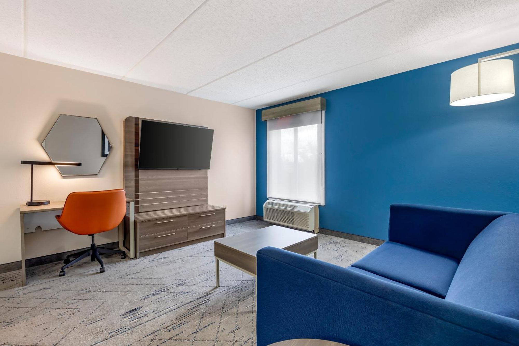 Express & Southeast - Antioch By Ihg Hotel