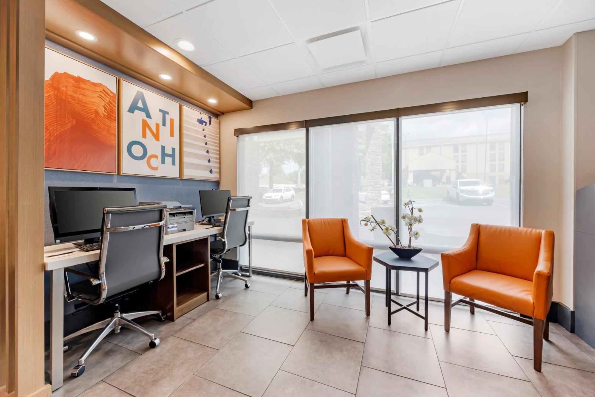 Hotel Express & Southeast - Antioch By Ihg 3*